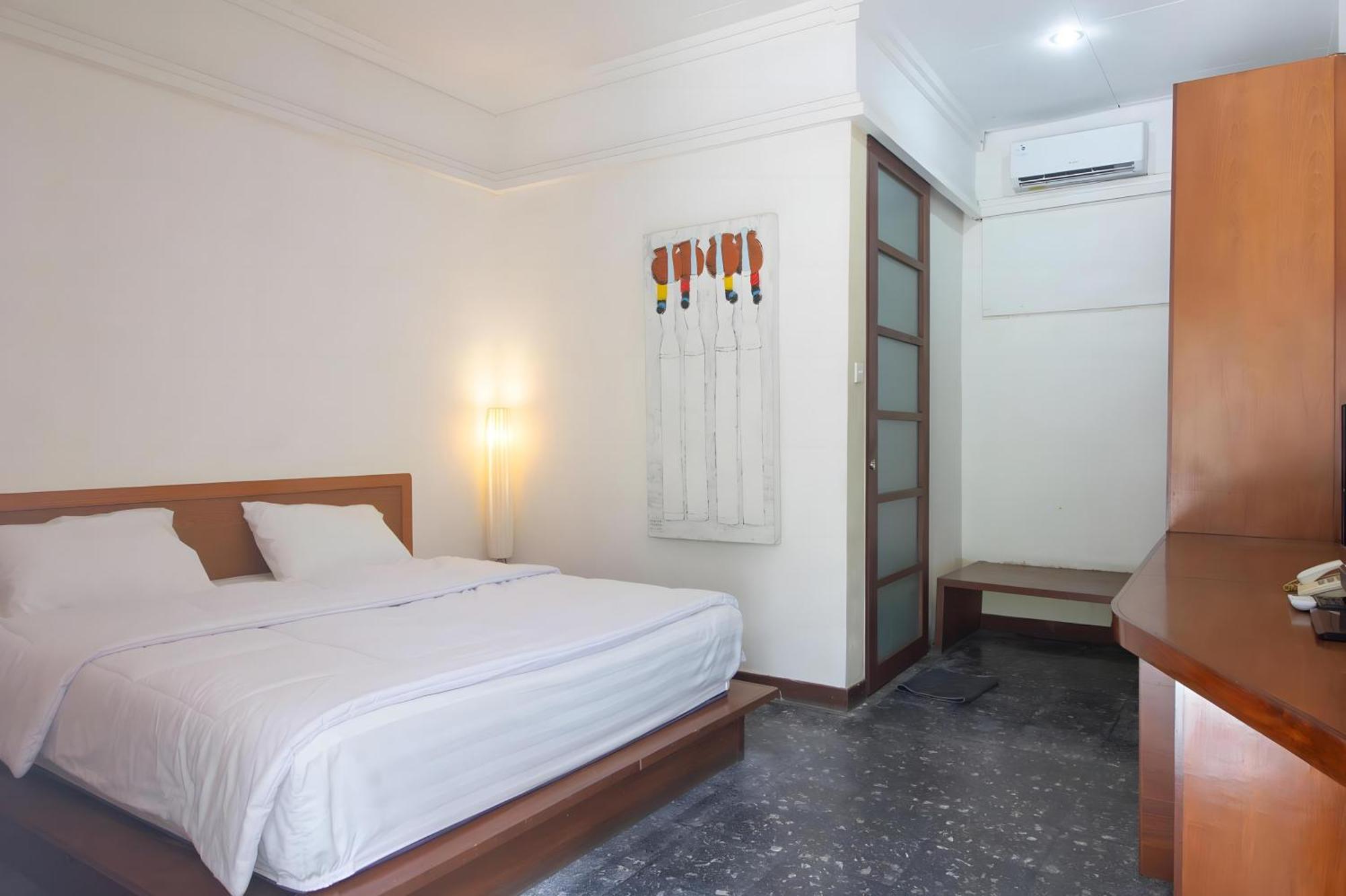 Capital O 93809 Wida Hotel レギャン エクステリア 写真