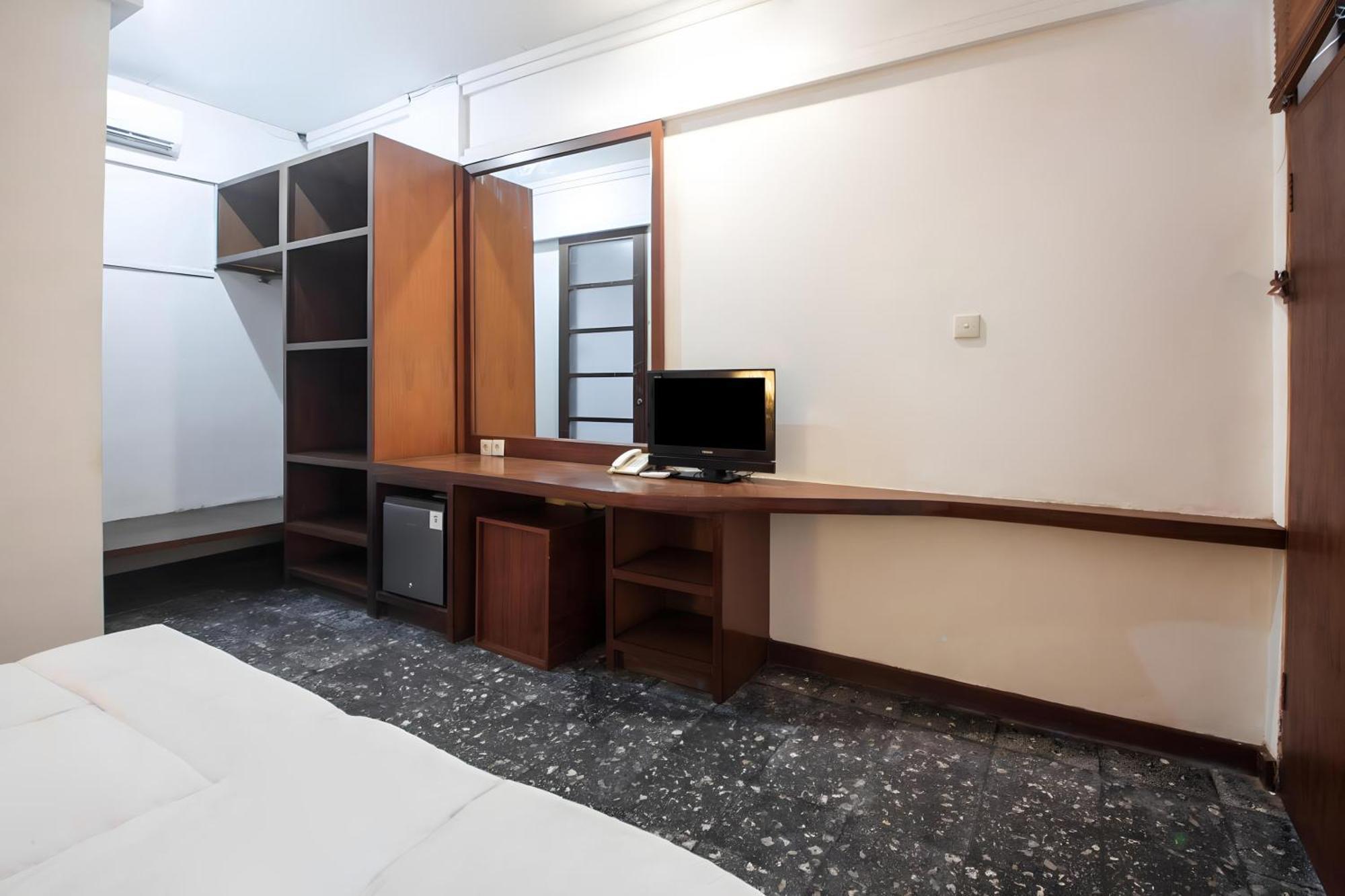 Capital O 93809 Wida Hotel レギャン エクステリア 写真